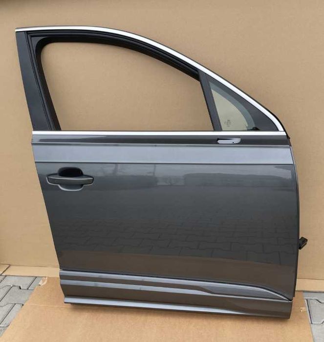 Двері Audi Q7 4M передні або задні праві ліві разборка