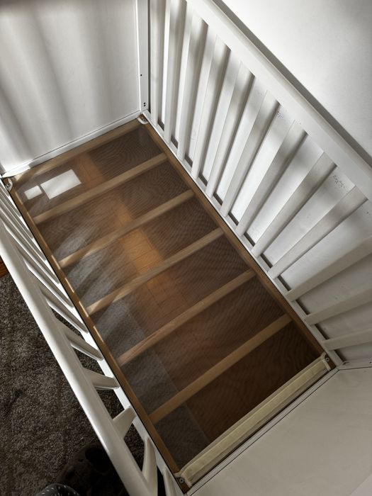 Berço IKEA Sundvik + Colchão – Excelente estado