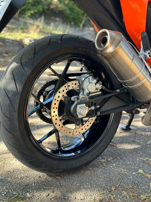KTM DUKE 690 в доброму стані