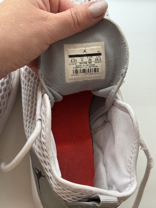 Кросівки Jordan 39 розмір