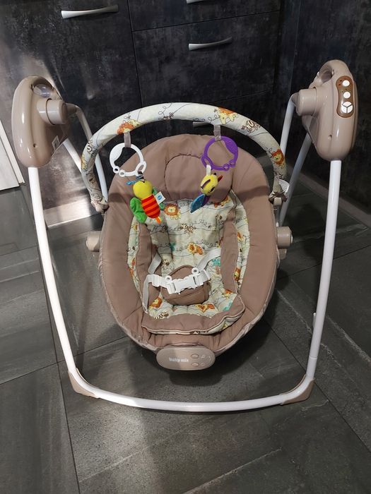Baby Mix huśtawka elektroniczna, leżaczek z melodiami i wibracjami
