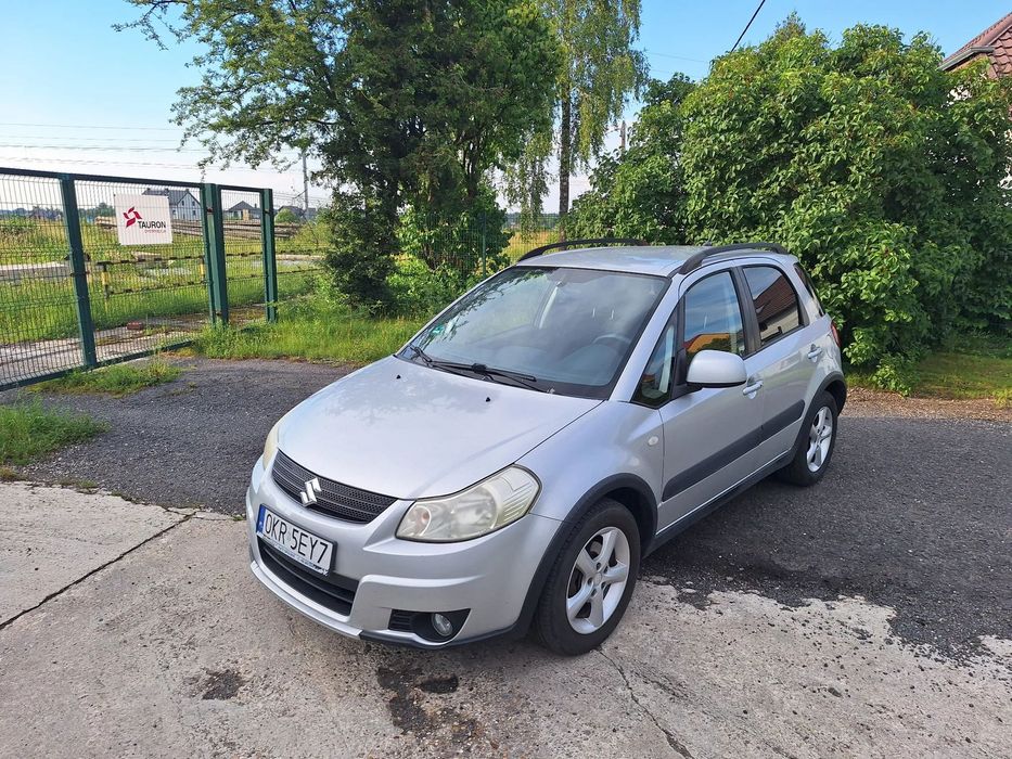 Suzuki SX4 1.6 benz/ klima/2x koła/zarejestrowany