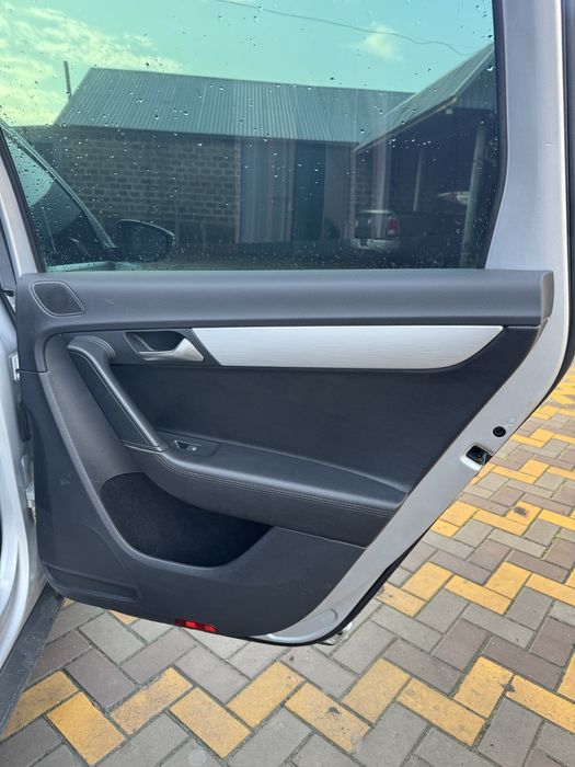 Продам пасат B7 алтрек