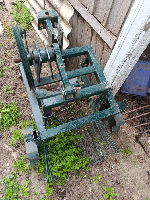 Продам мотоблок в отличном состоянии с прицепом.