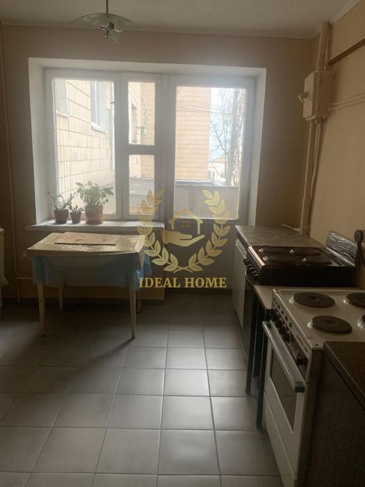 Продаж кімнати по вул. Світлицького