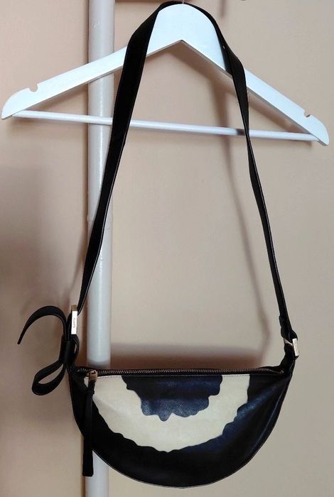 ,,AllSaints" Half Moon__Skórzana czarna torebka łaty z UK