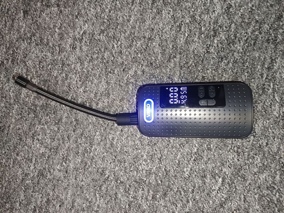 Przenośna Pompka Akumulatorowa VARO 8V | 150 PSI | Stan Dobry