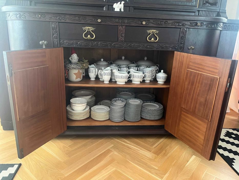 Stary drewniany kredens antyk