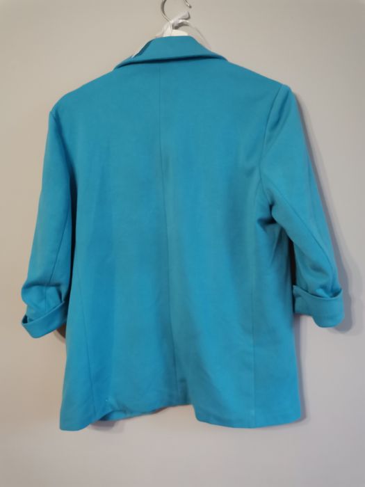 Błękitna marynarka z rękawem 3/4