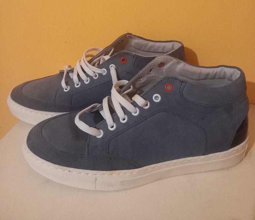 Кросівки чоловічі