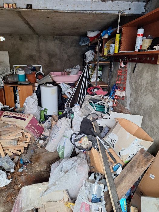 Вывоз старой мебели, хлама, оконных блоков , строительного мусора