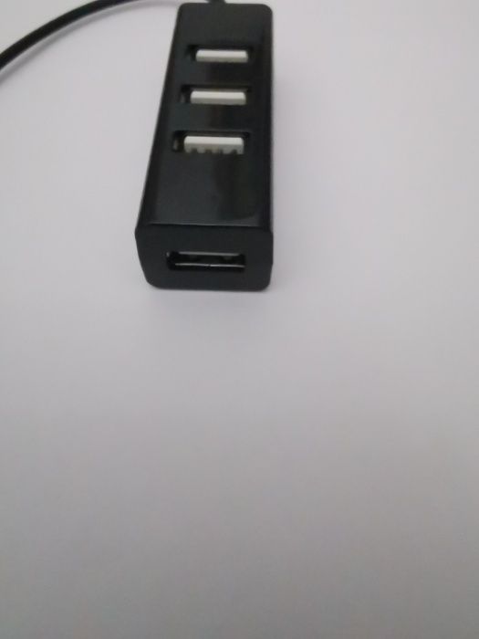 USB-C Hub with 4 USB 2.0 Ports *NEW*64584875919619122