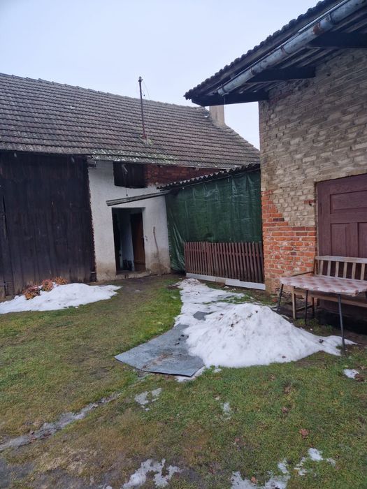 Sprzedam dom wraz z zabudowaniami