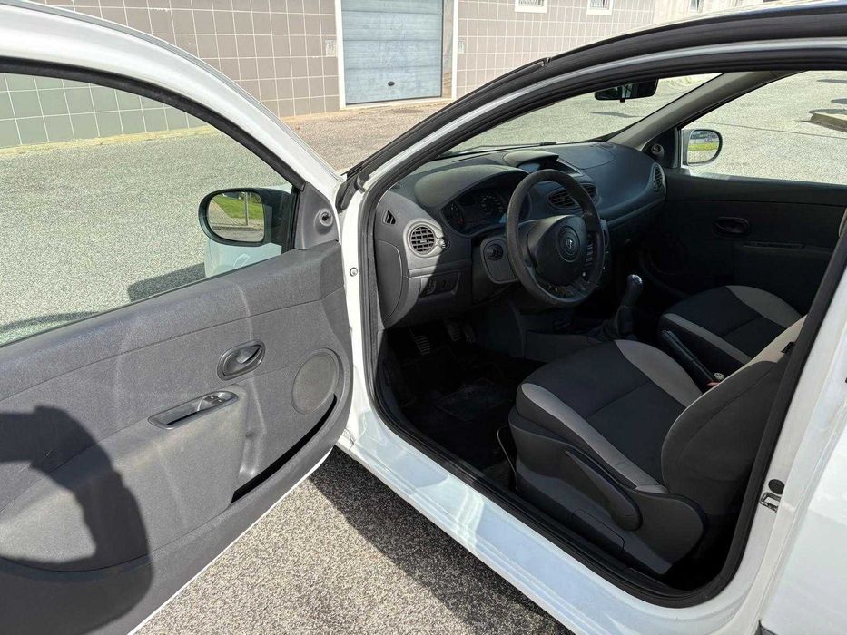 Renault Clio 1.5 dCi Comercial – Muito Económico