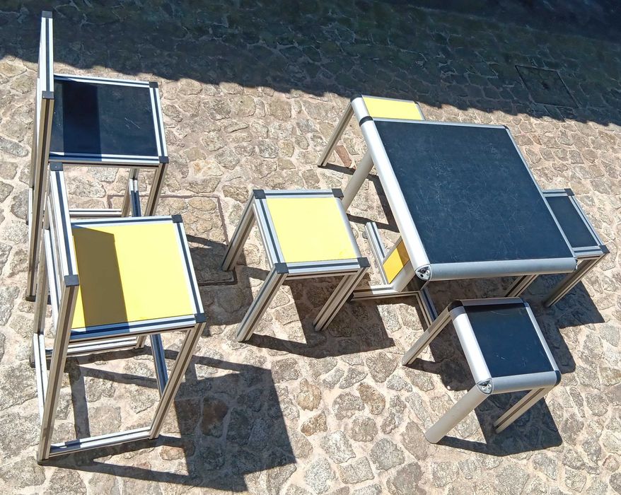 Mesa com Cadeiras