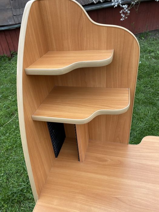 Компютерний стіл