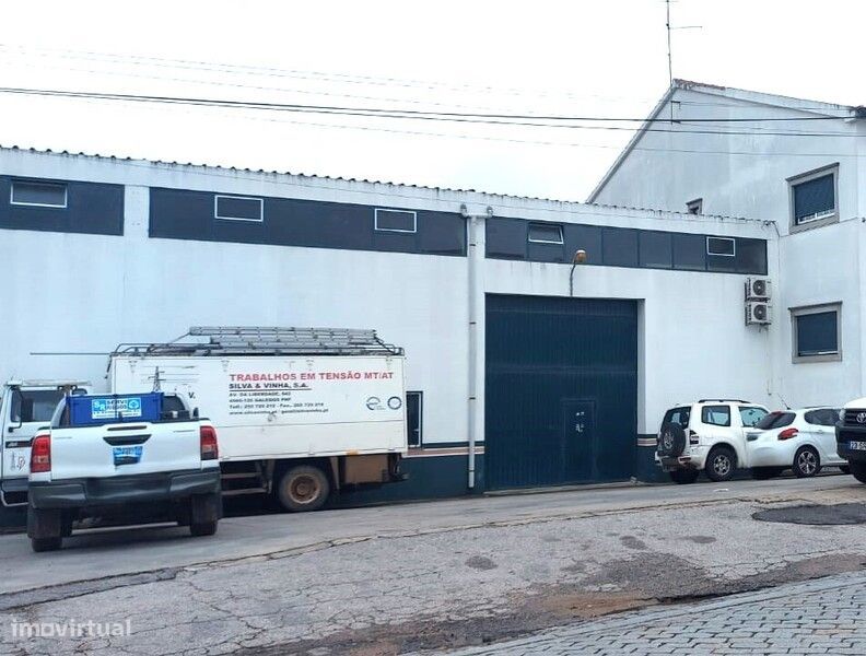 Armazém destinado a comércio em Laboeiro