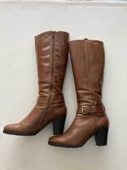 Bota Alta de Salto