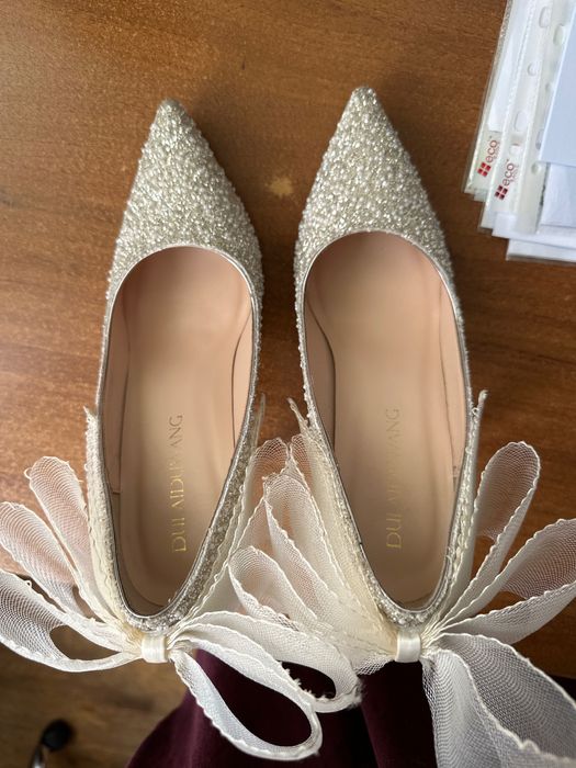 Весільні туфлі з бантами