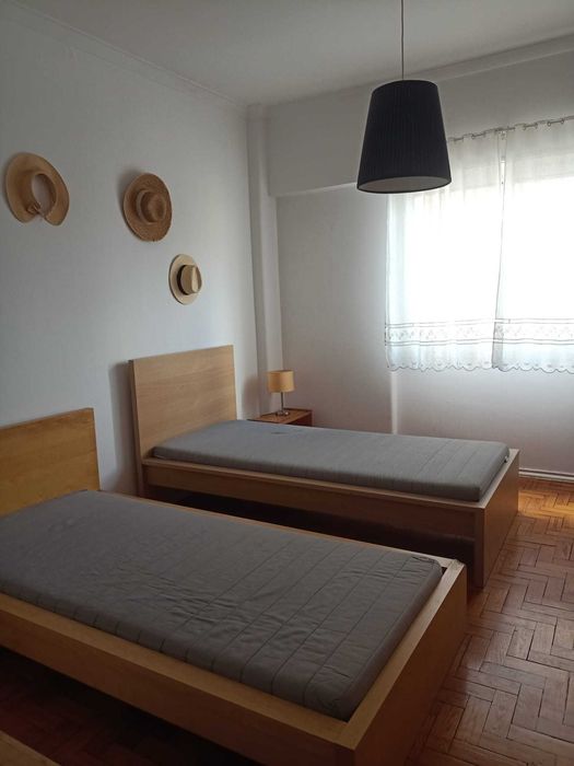 Cama, estrado e colchão