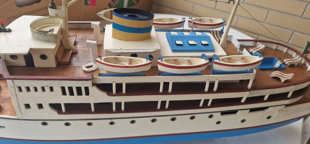 Navio paquete funchal todo madeira artesanal .