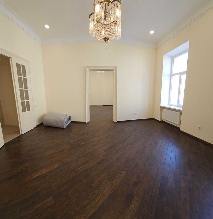 Продаж приміщення в центрі міста