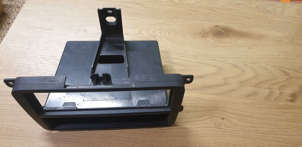 Продам футляр для очков/полочка для VW Caddy