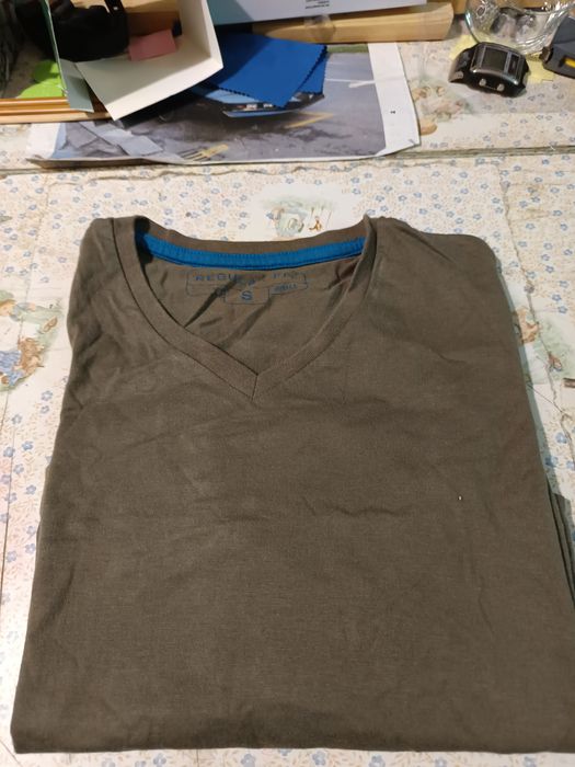 Vendo a camisola castanho azul bom estado