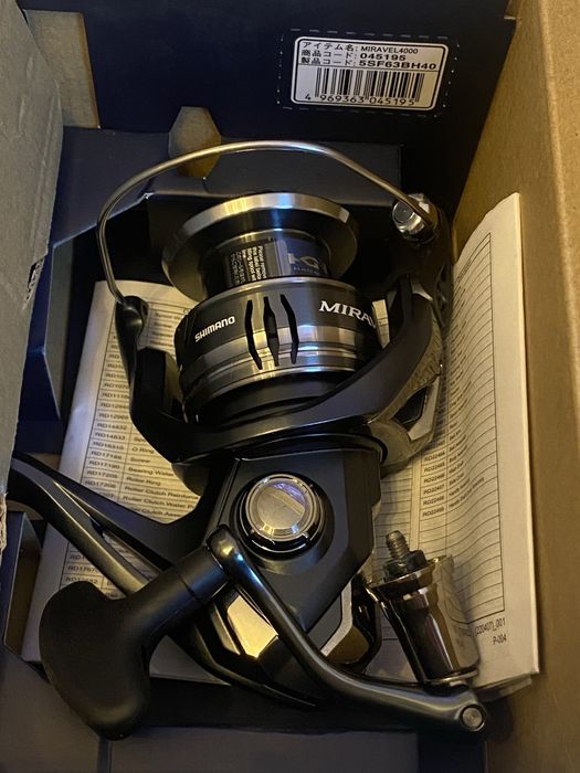 Катушки Shimano Miravel C3000 5+1BB 5.01 + інші