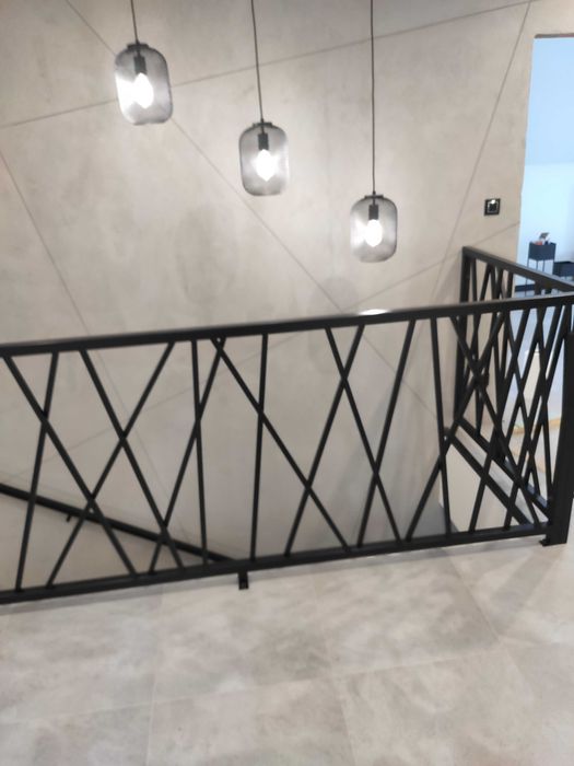 Balustrady wewnętrzne Zewnętrzne Drzwi loftowe