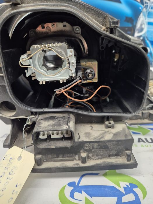 Ótica esquerda Porsche Cayenne