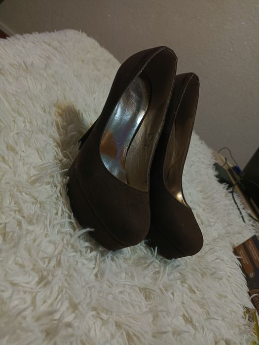Туфлі модель лабутени високі підбори коричневі під замшу