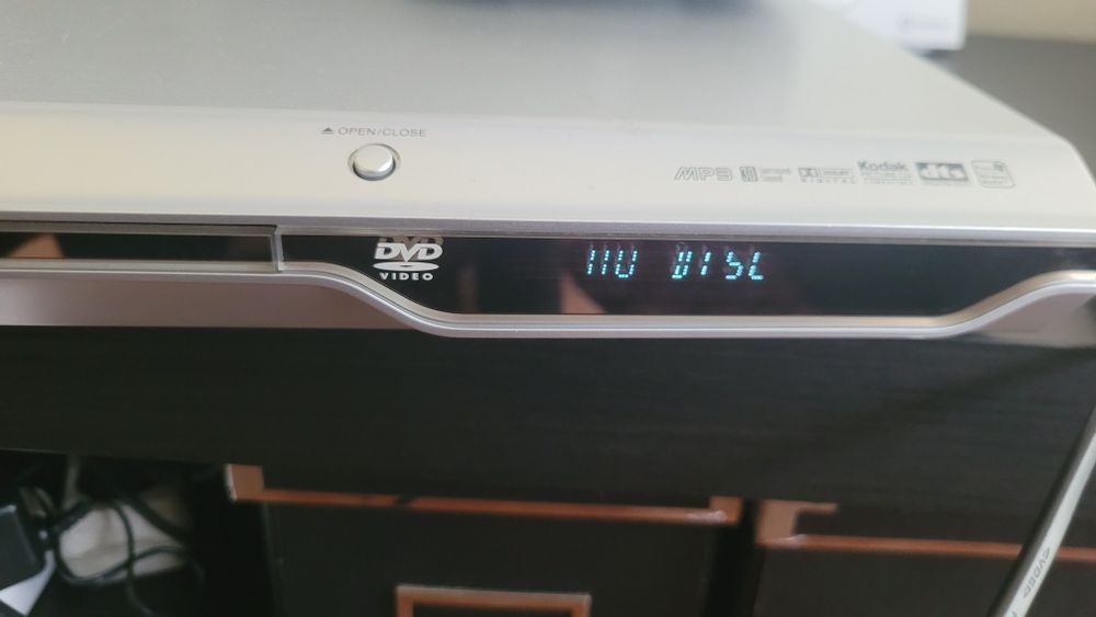 LG DVD/CD Player64741247253634124