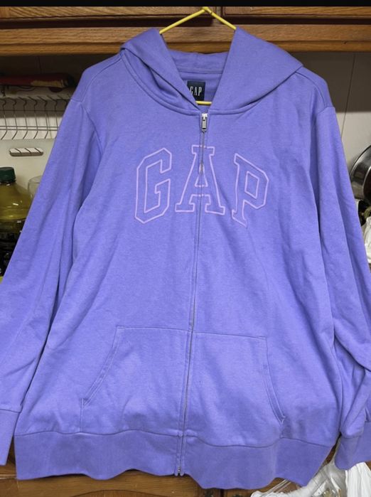 Sweatshirt GAP lilás xl com fecho e bolsos
