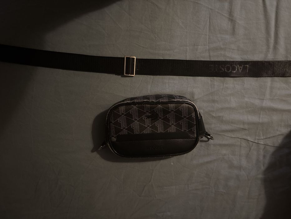 Bolsa lacoste preta