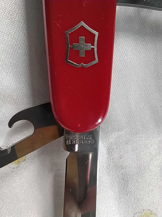 Nie uzywany, orginalny scyzoryk Victorinox