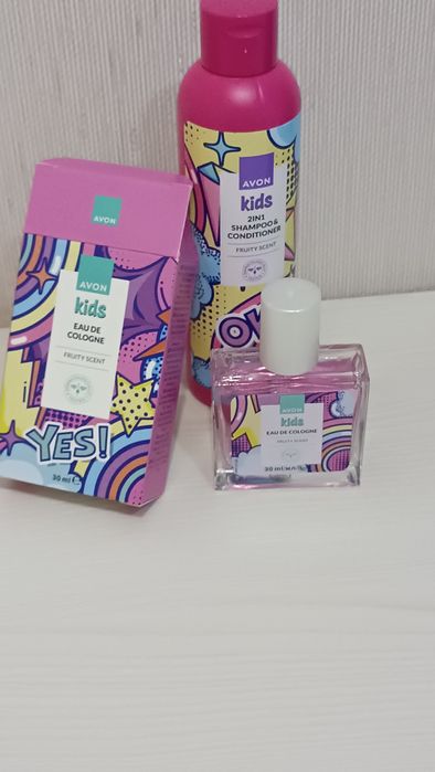 Набір для дівчинки, шампунь,вода.