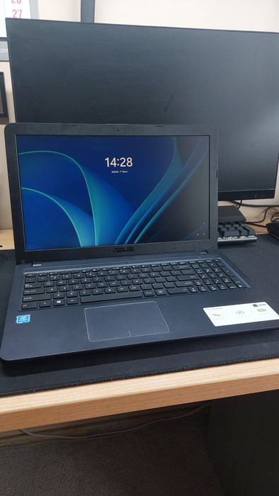 Laptop Asus F543MA-DM695T N4000/15,6" FHD/4GB/256GB SSD/Win10