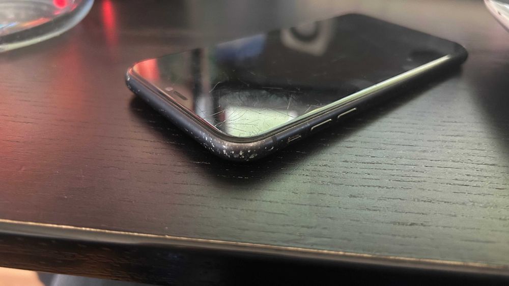 IPHONE 11 - 71% BATERIA - 128GB + CAIXA ORIGINAL + 2 CAPAS