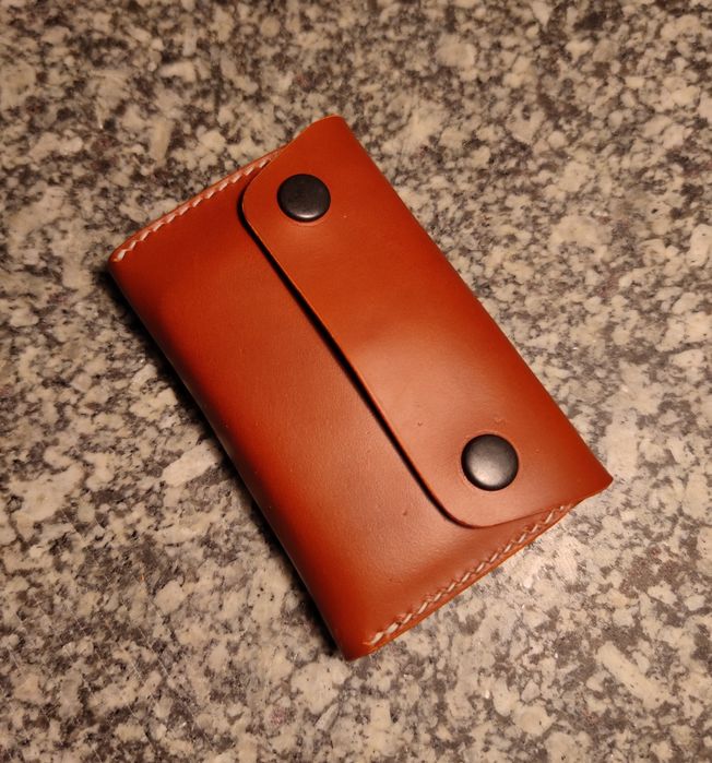 Мінімалістичний шкіряний гаманець ручної роботи