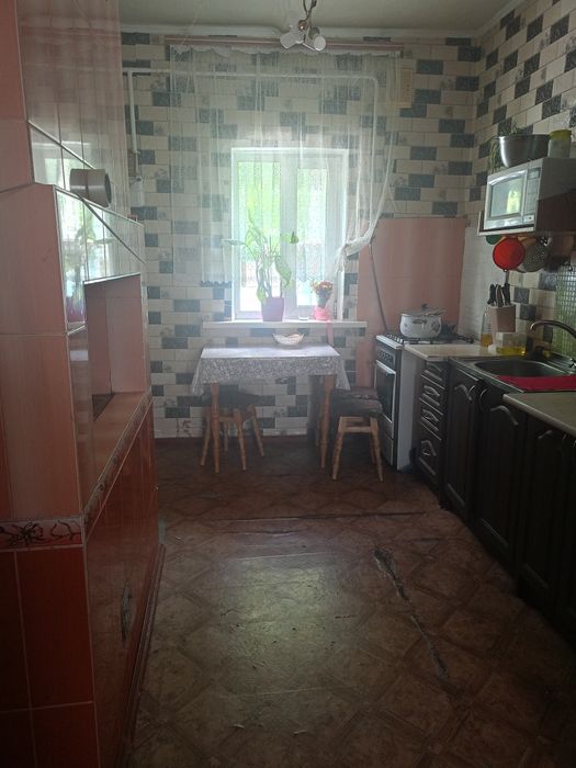 Будинок у затишному місці