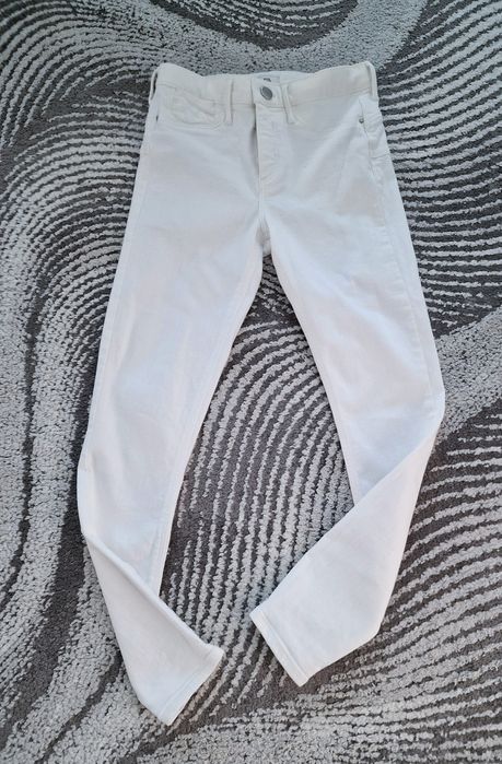 Spodnie jeans "River Island".