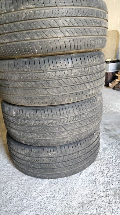 Продам Автошини 245-45 ZR 19