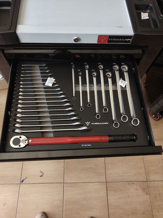 Carrinho de 7/7 gavetas cheias de ferramentas