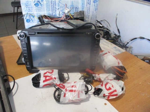 Rádio / auto-rádio VOLKSWAGEN Golf V Variant (1K5)