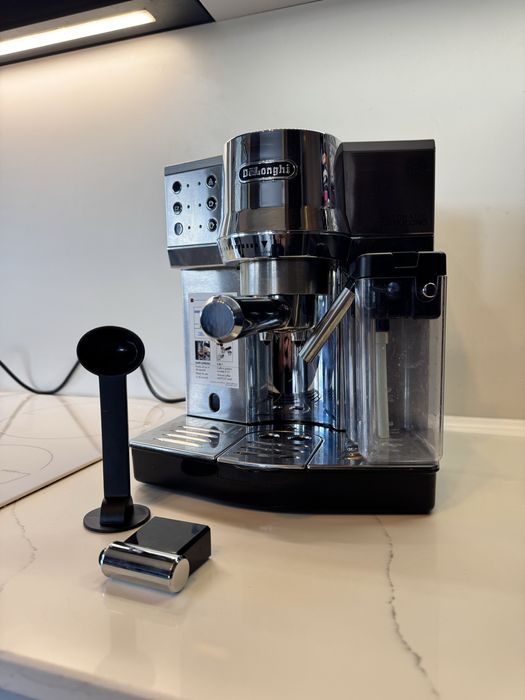 Ekspres do kawy  DELONGHI EC 860.M