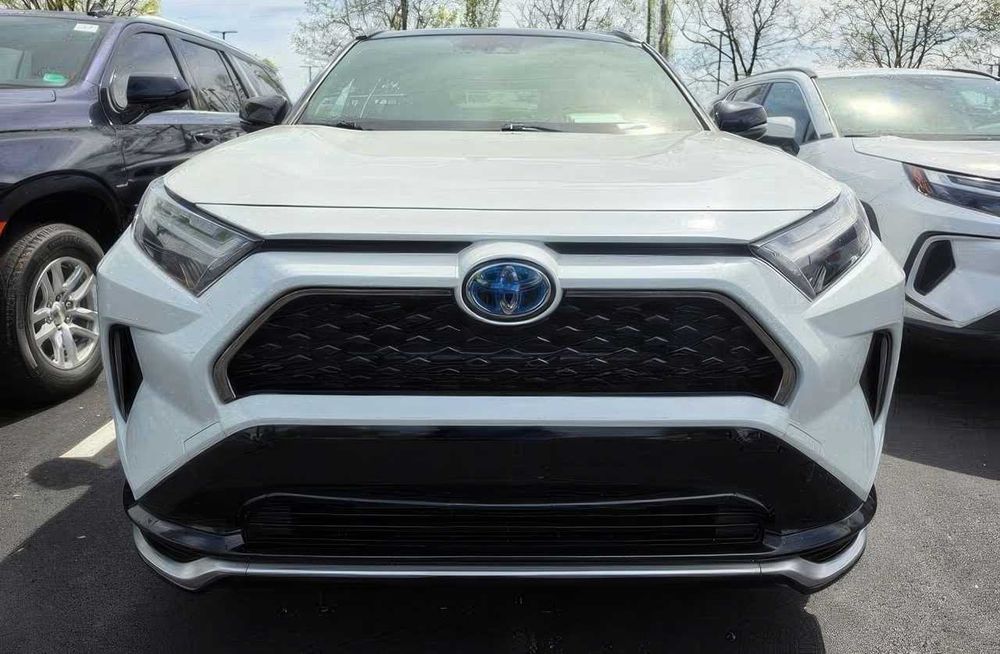 Toyota RAV4 Prime XSE      2022