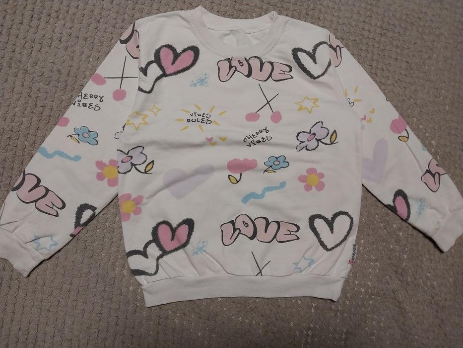 Кофточка для дівчинки 122розмір