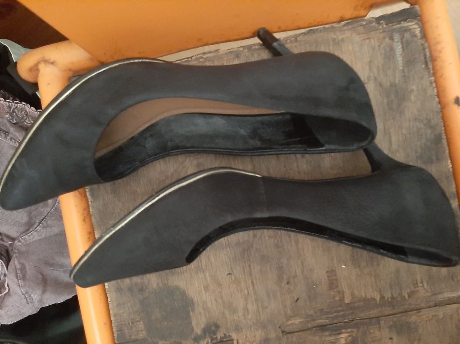 Sapatos Arezzo, 39, salto alto, pretos.