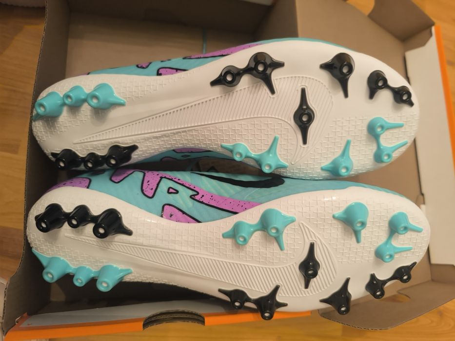 Chuteiras Nike T43 Zoom Vapor 15 Academy NOVAS